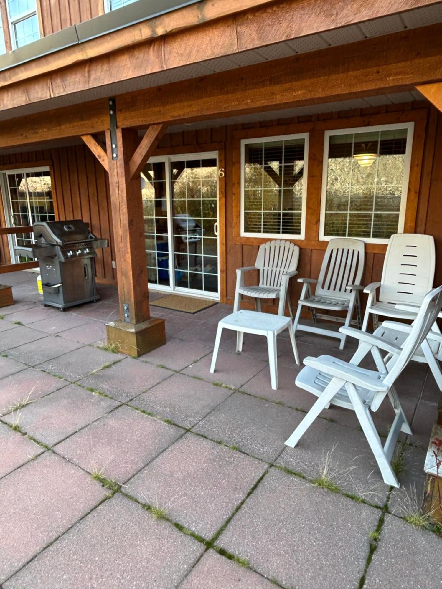 Big White 3 Bedroom 3 Bath Ski In Ski Out With Private Hot Tub מראה חיצוני תמונה